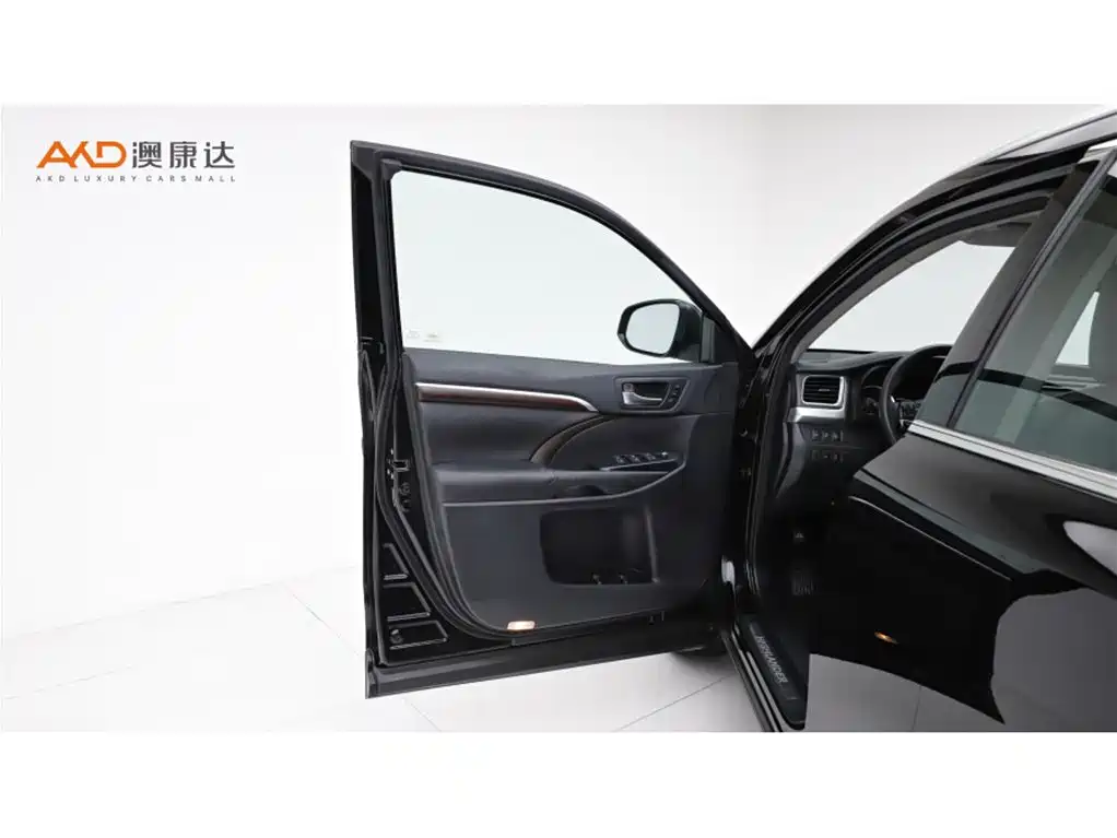 Toyota Highlander — миниатюра 10