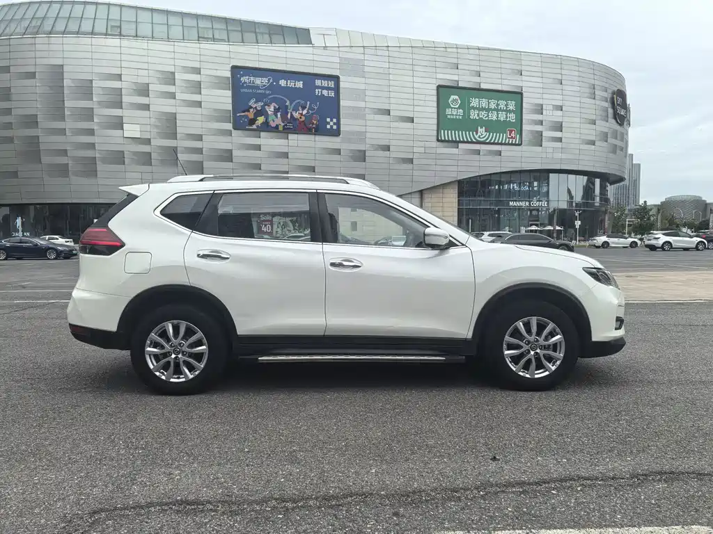 Nissan X-Trail — миниатюра 7