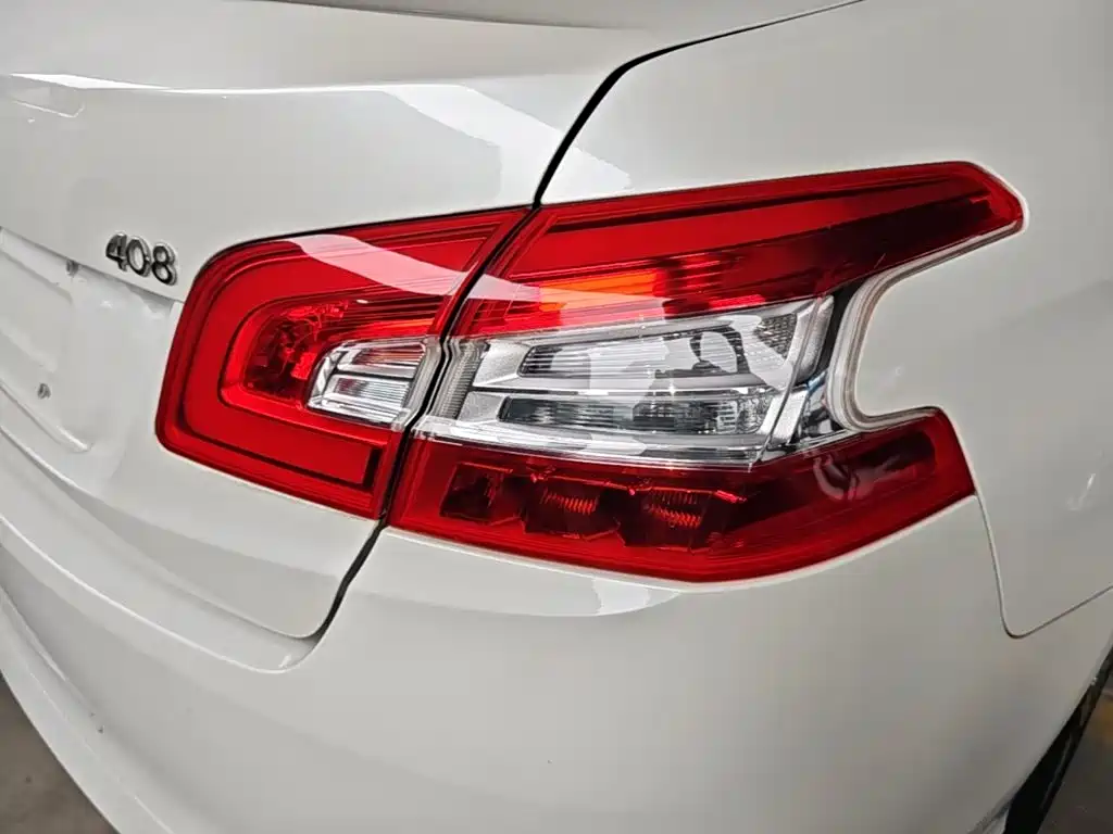 Peugeot 408 — миниатюра 8