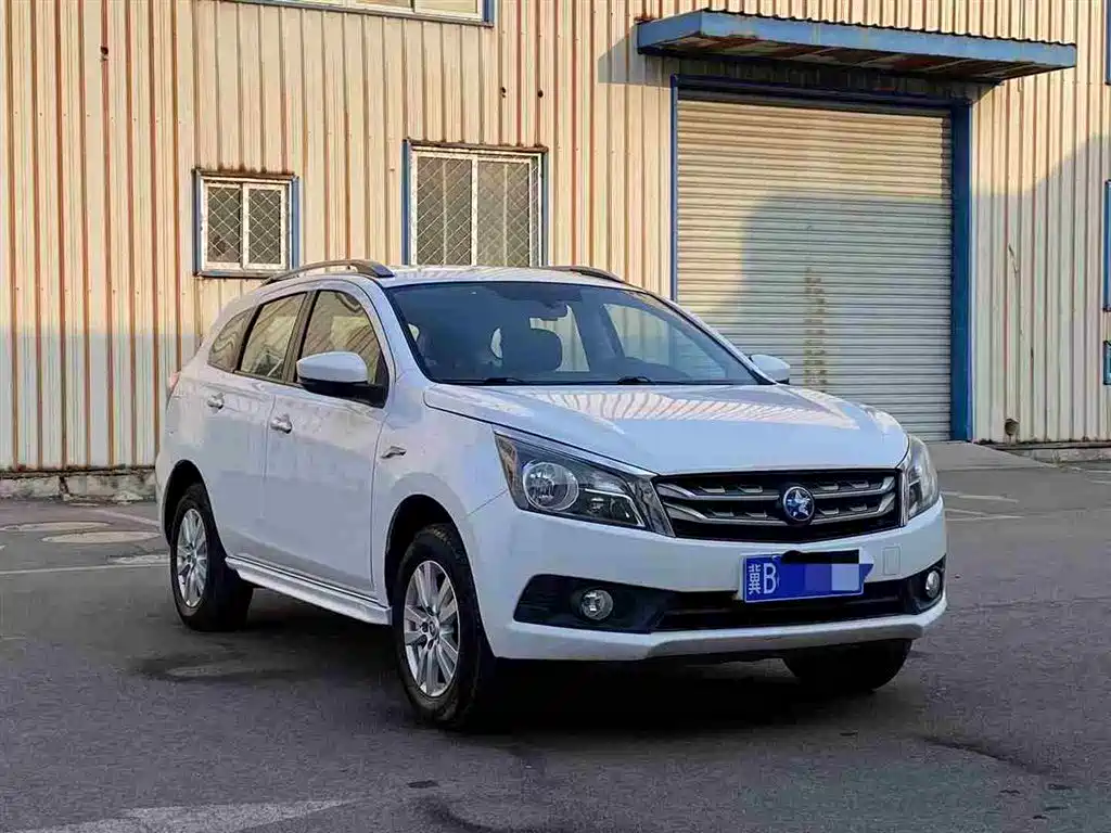Venucia T70 2017