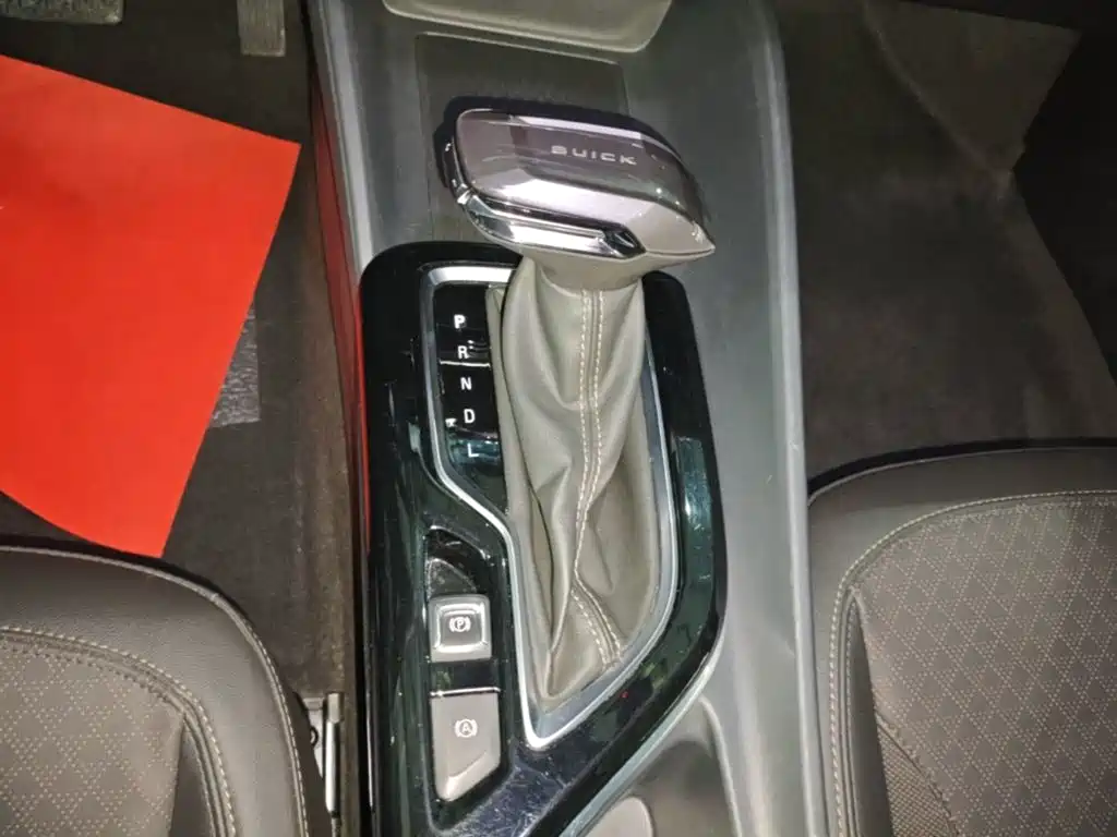 Buick Verano — миниатюра 10