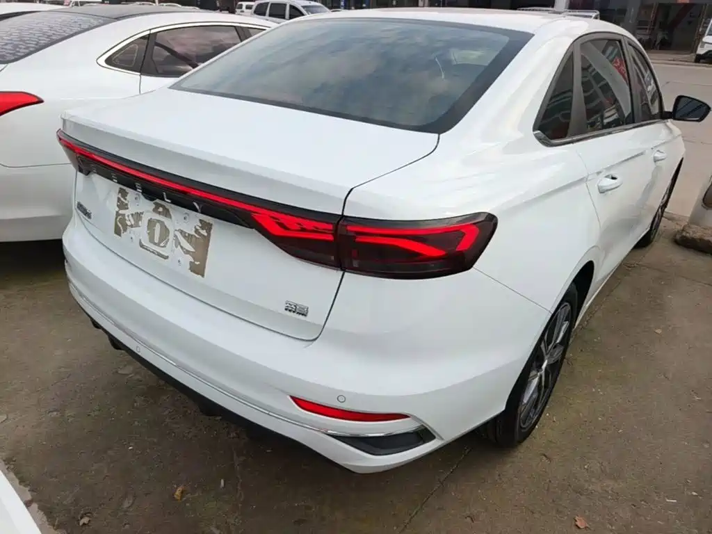 Geely Emgrand — миниатюра 7