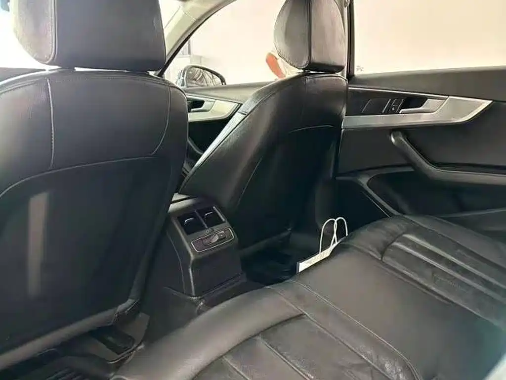 Audi A4L — миниатюра 5