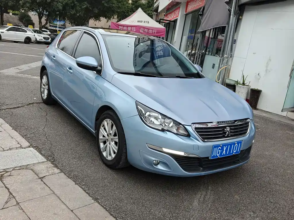 PEUGEOT 308S