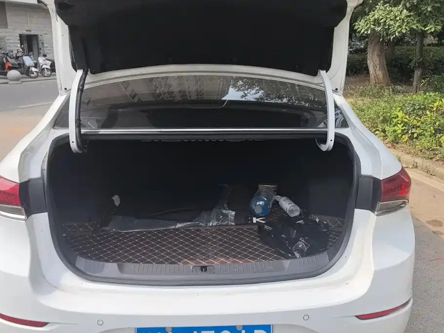 Buick Excelle — миниатюра 4