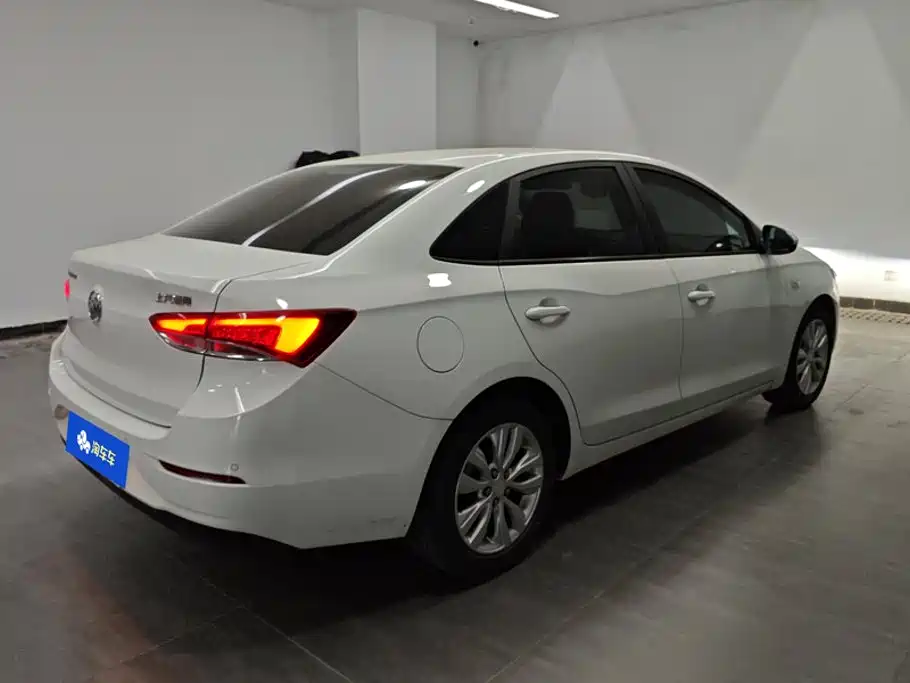 Buick Excelle — миниатюра 3