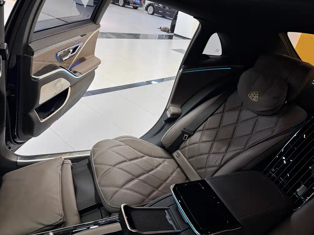 Mercedes-Benz S-Class — миниатюра 25
