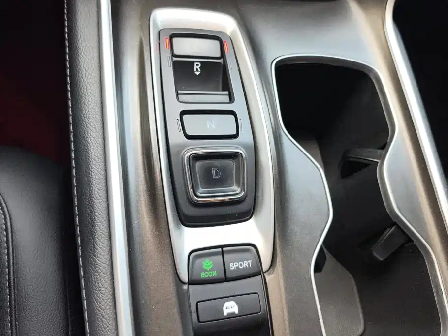Honda Accord — миниатюра 16