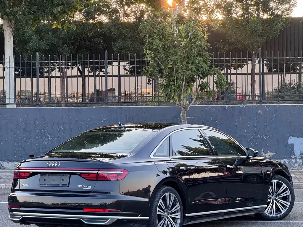 Audi A8 — миниатюра 8