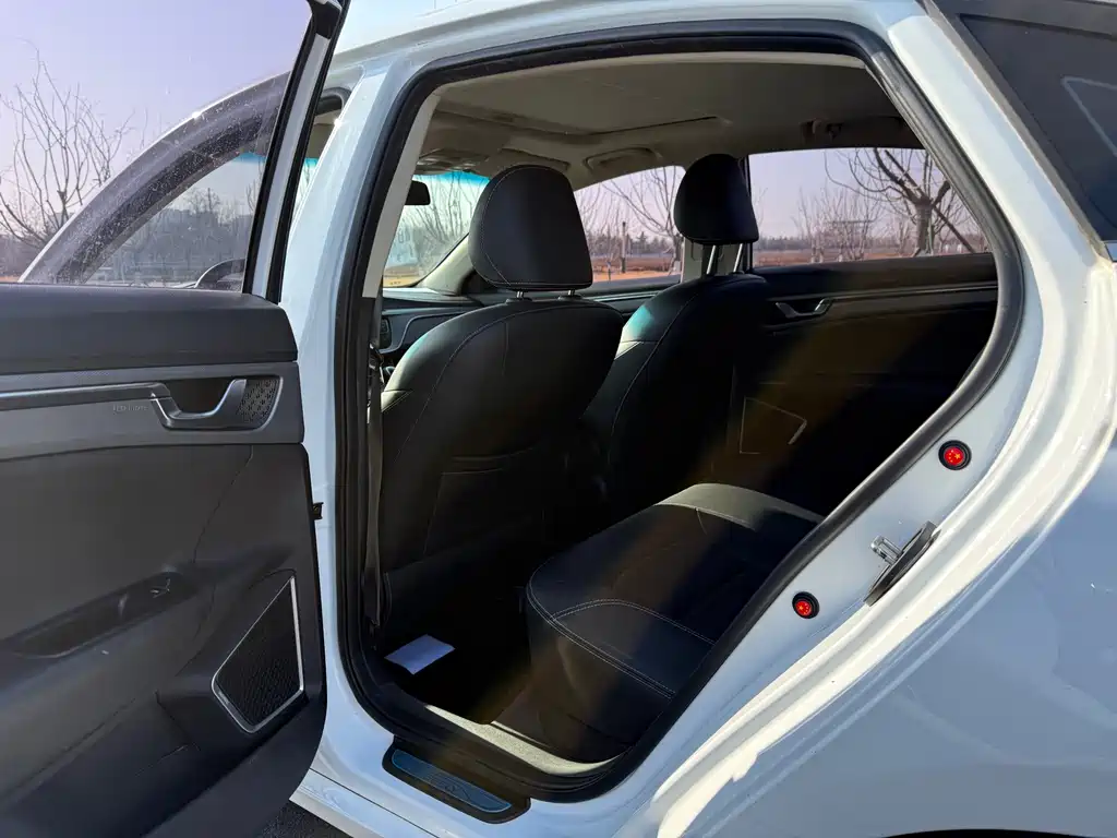 GEELY AUTOMOBILE EMGRAND GL