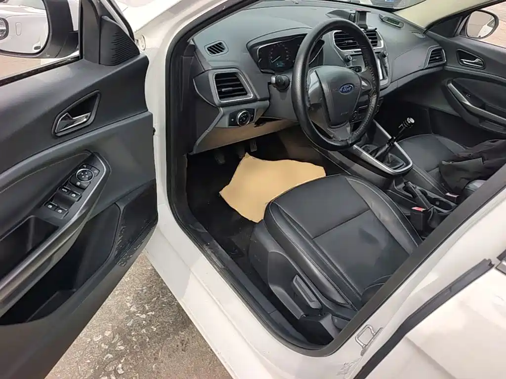 Ford Escort — миниатюра 16