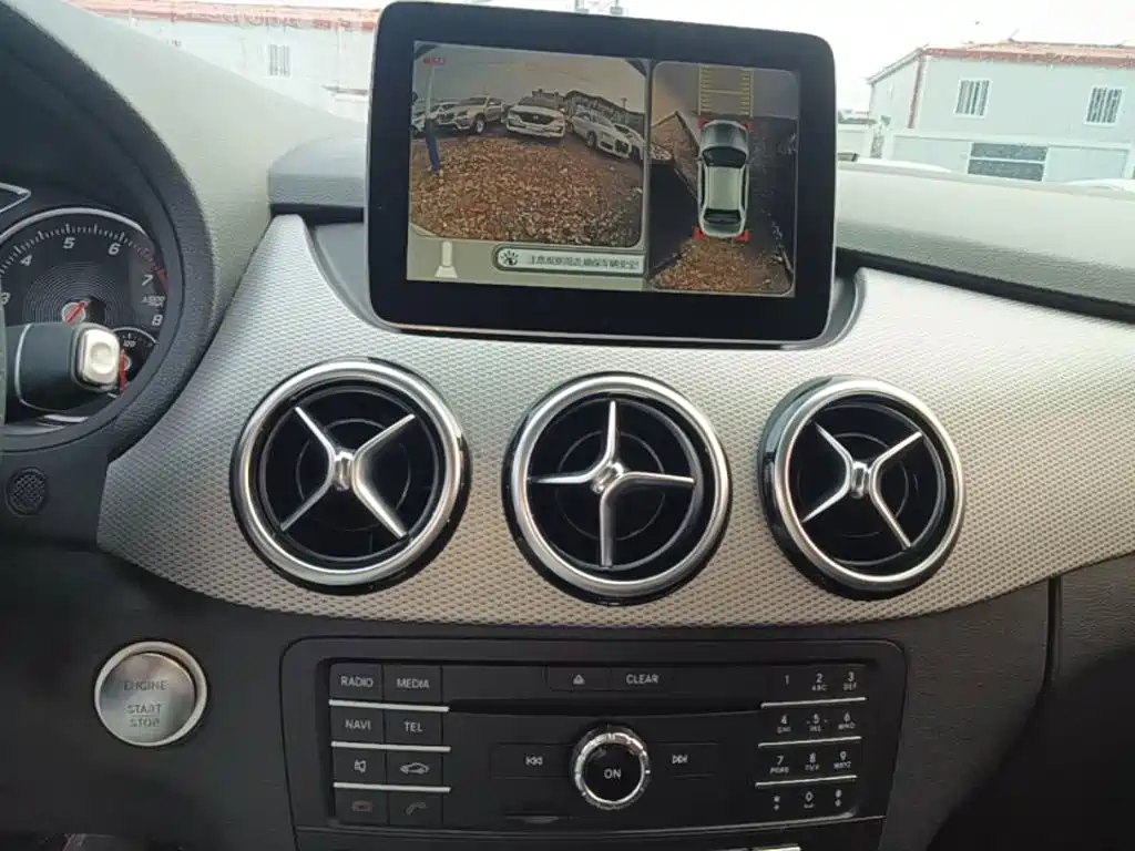 Mercedes-Benz B-Class — миниатюра 13