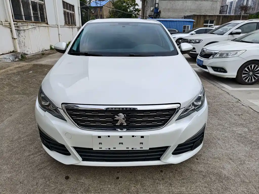 Peugeot 308 — миниатюра 2
