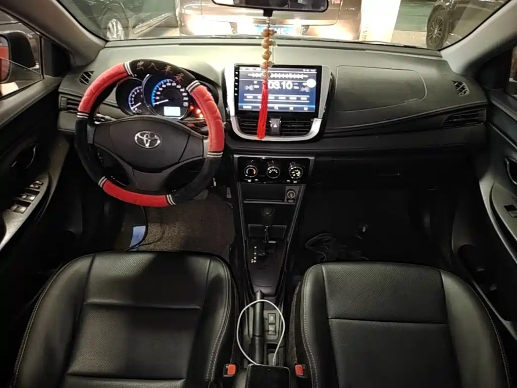 Toyota Yaris L — миниатюра 10