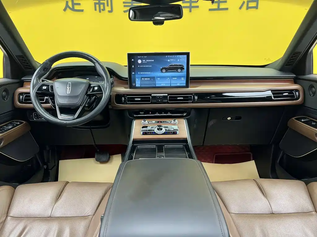 Lincoln Aviator — миниатюра 14