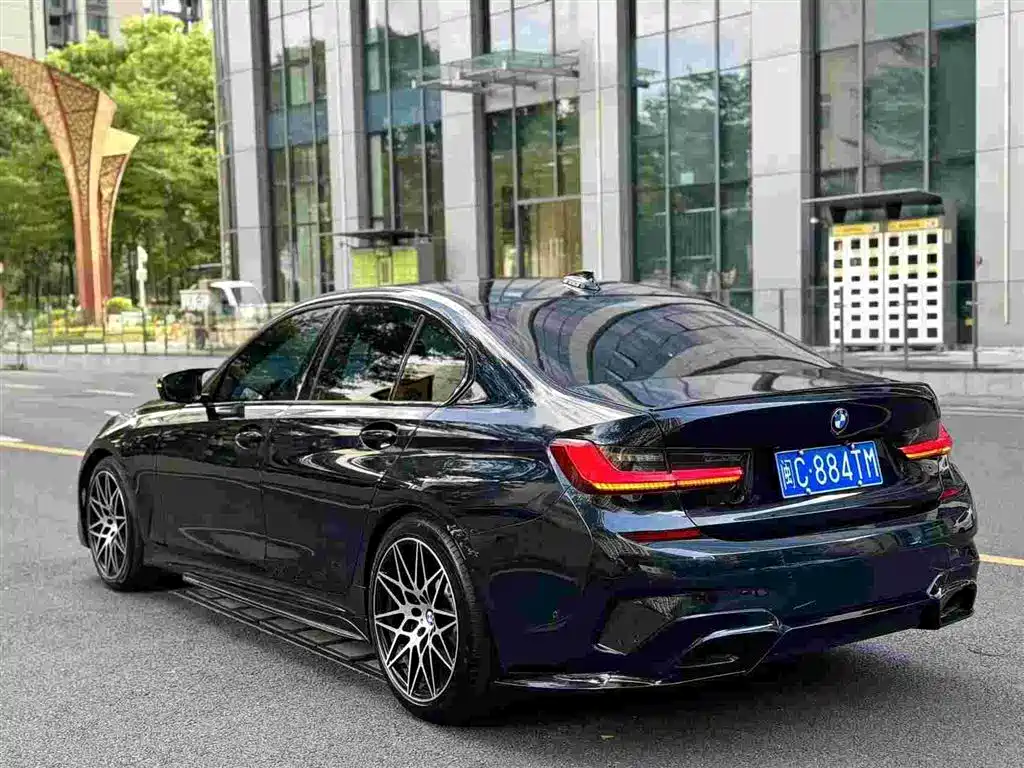 BMW 3 Series — миниатюра 3