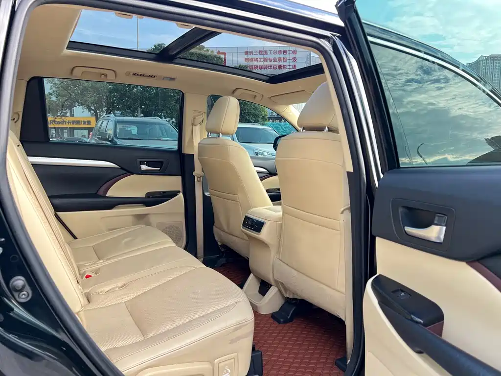 Toyota Highlander — миниатюра 16