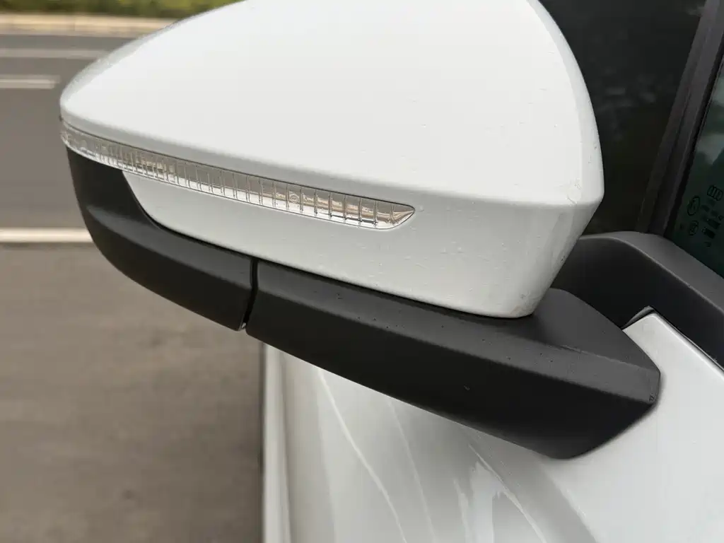 Audi Q4 e-tron — миниатюра 13