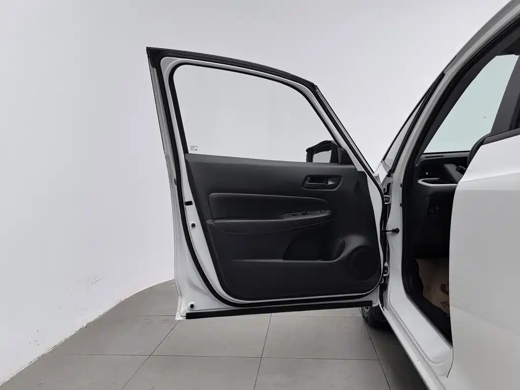 Honda Fit — миниатюра 8