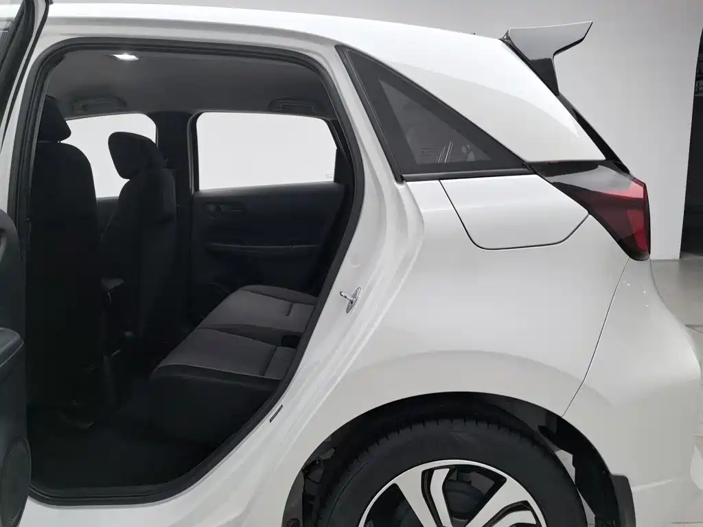 Honda Fit — миниатюра 15