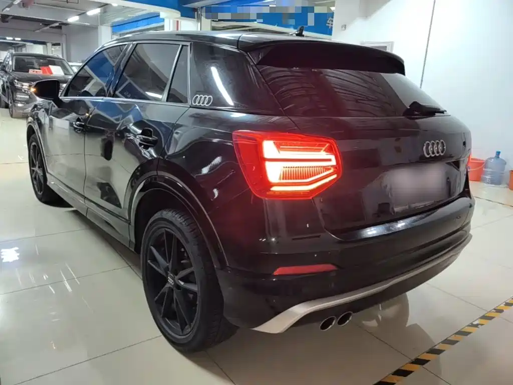 Audi Q2L — миниатюра 5