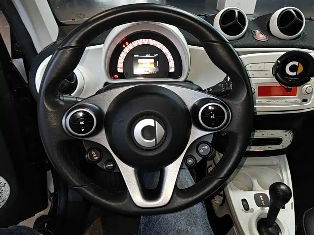 smart Smart Fortwo — миниатюра 11
