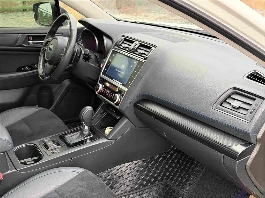 Subaru Legacy — миниатюра 12