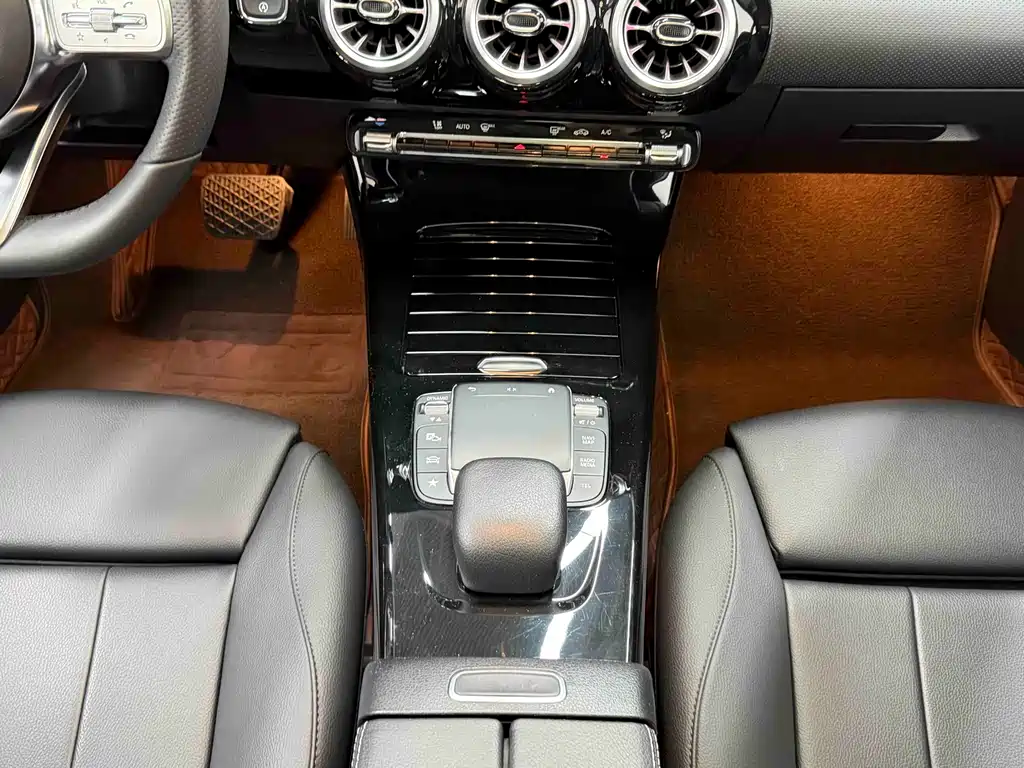 Mercedes-Benz A-Class — миниатюра 21