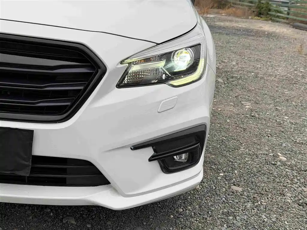 Subaru Legacy — миниатюра 13