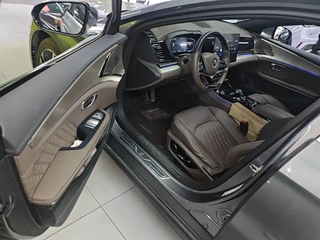 BYD Han — миниатюра 16