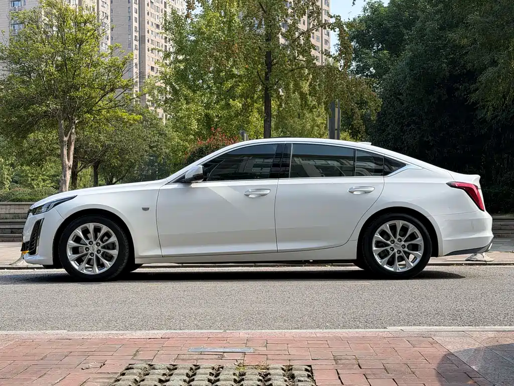 Cadillac CT5 — миниатюра 4