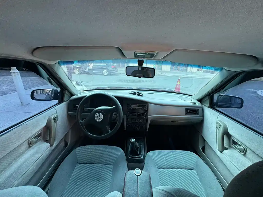 Volkswagen Santana 2000 — миниатюра 7
