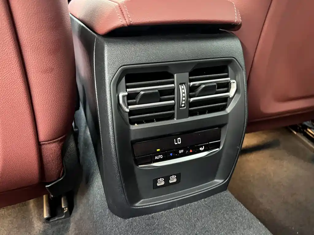 BMW 3 Series — миниатюра 11