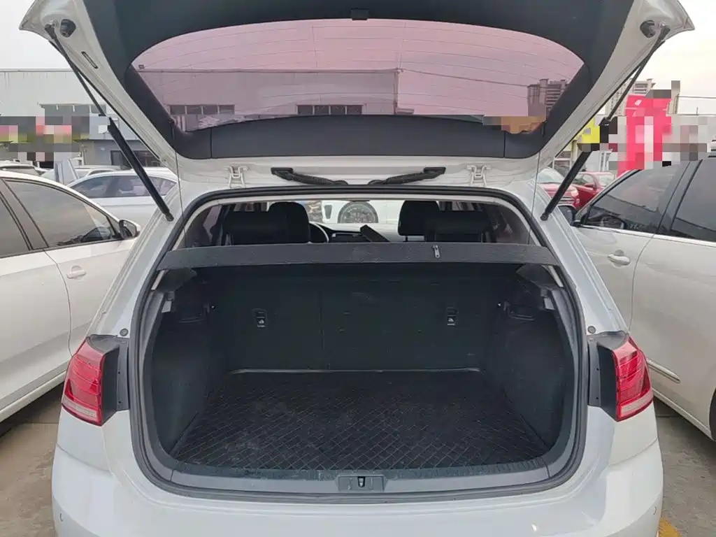 Volkswagen Golf — миниатюра 19
