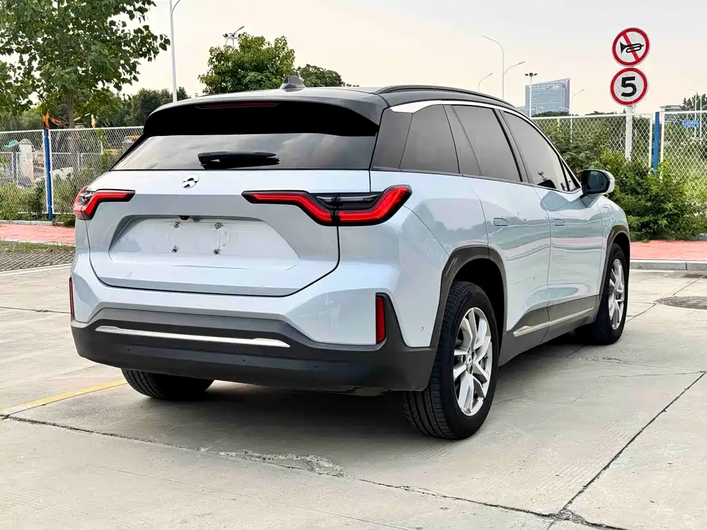 NIO ES6 — миниатюра 5