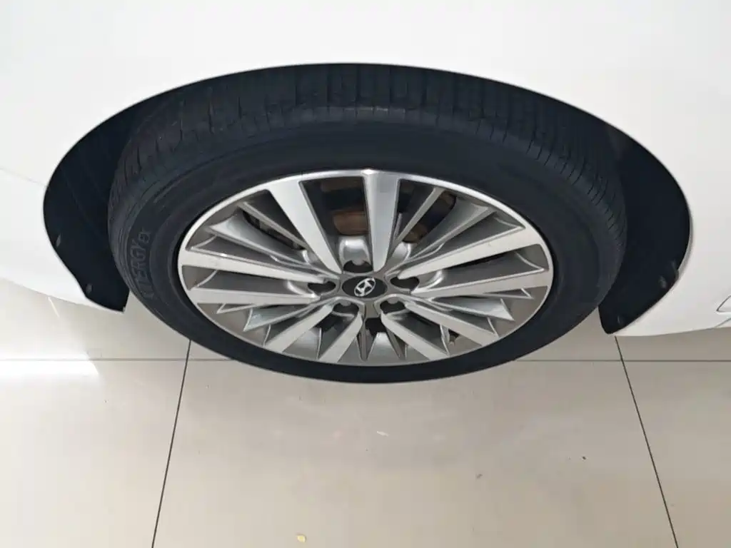 Hyundai Mistra — миниатюра 23