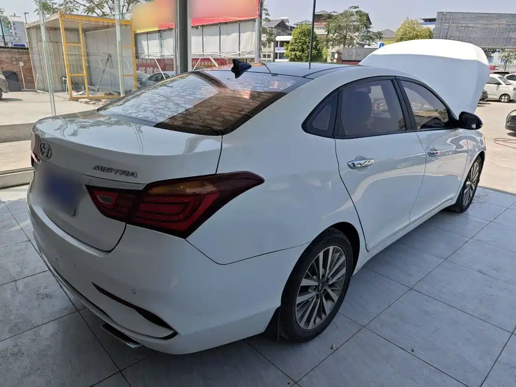Hyundai Mistra — миниатюра 7