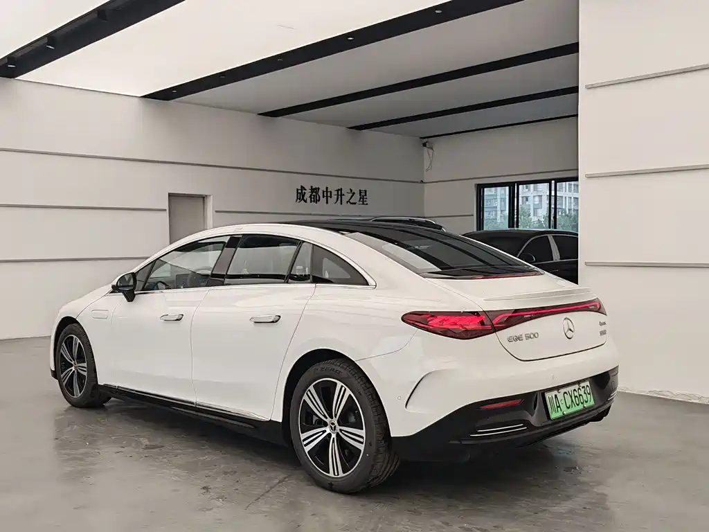 Mercedes-Benz EQE 2025 500 4MATIC Luxury