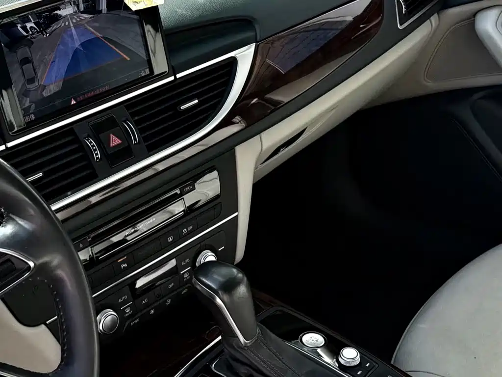 Audi A6L — миниатюра 10