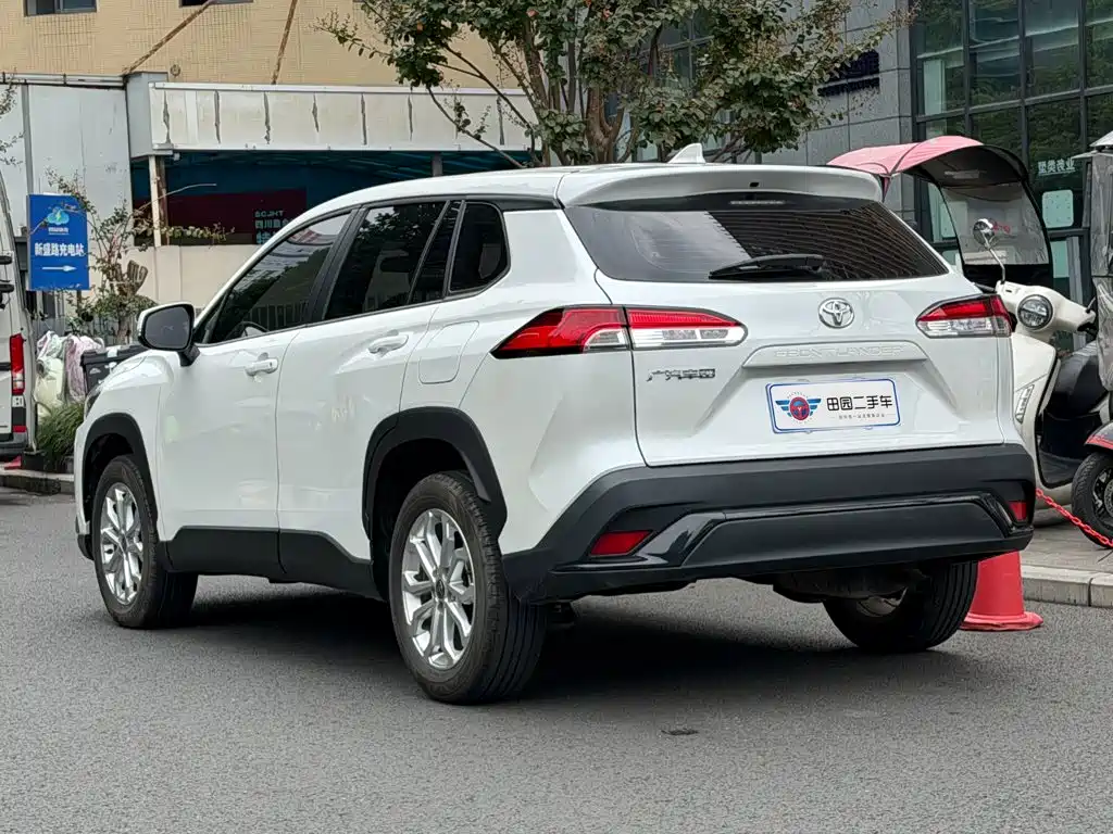 Toyota Frontlander — миниатюра 4
