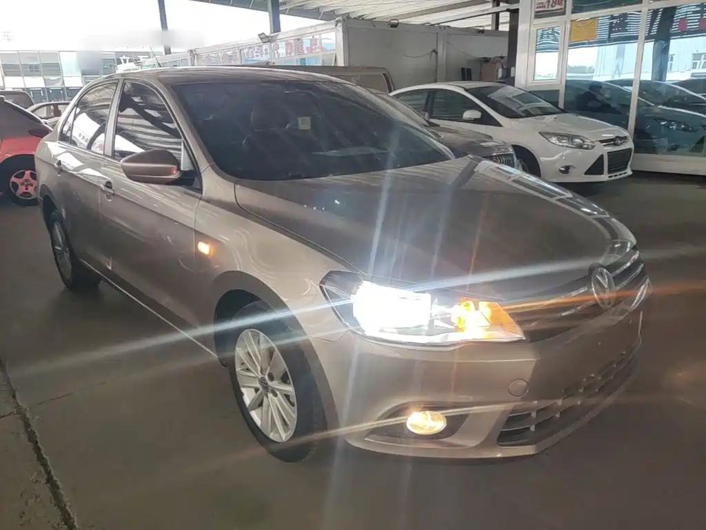 Volkswagen Jetta — миниатюра 4