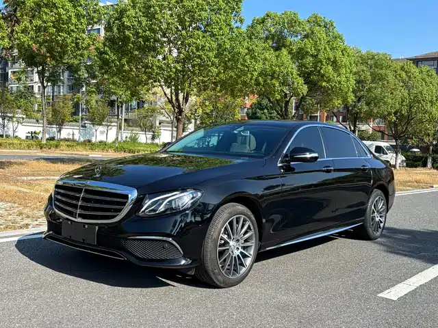 MERCEDES-BENZ E CLASS