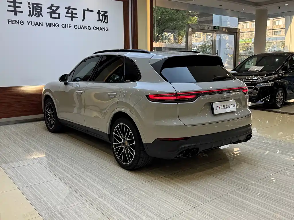 Porsche Cayenne — миниатюра 31