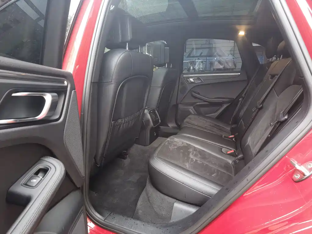 Porsche Macan — миниатюра 5