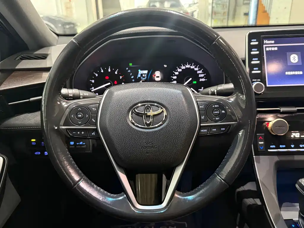 Toyota Avalon — миниатюра 8