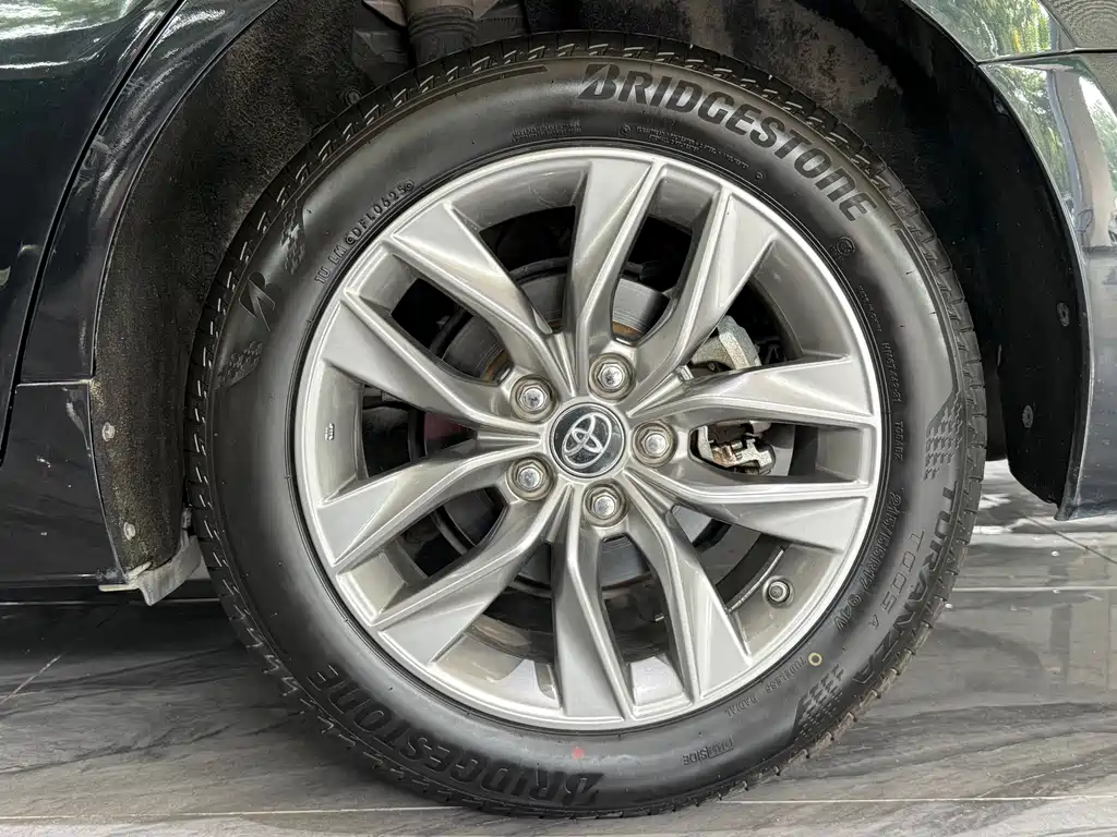 Toyota Avalon — миниатюра 29