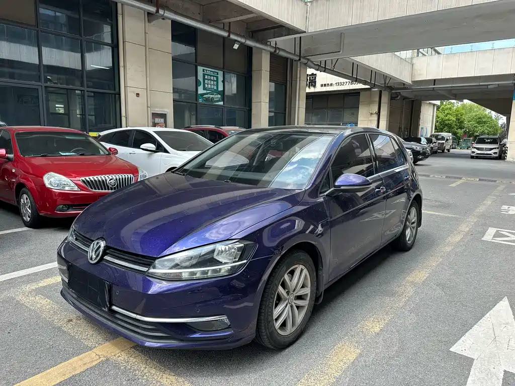 Купить Volkswagen Golf