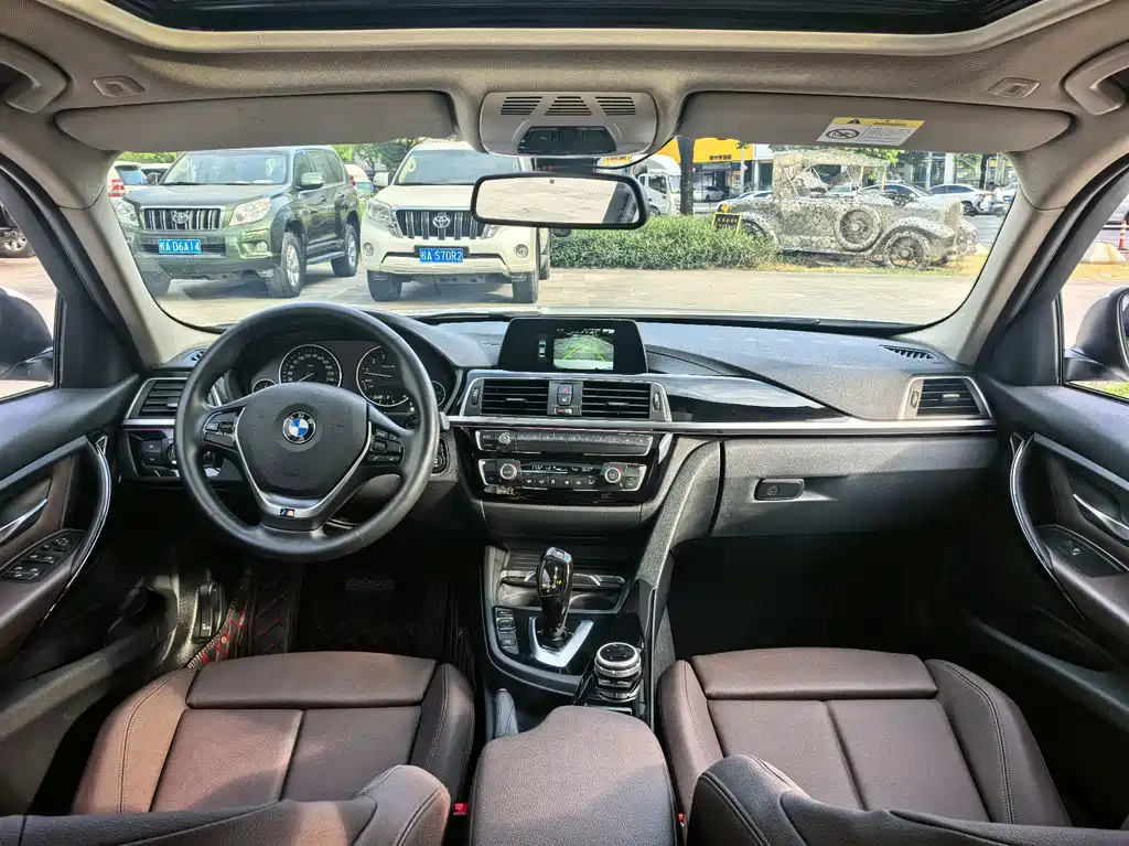 BMW 3 Series — миниатюра 8