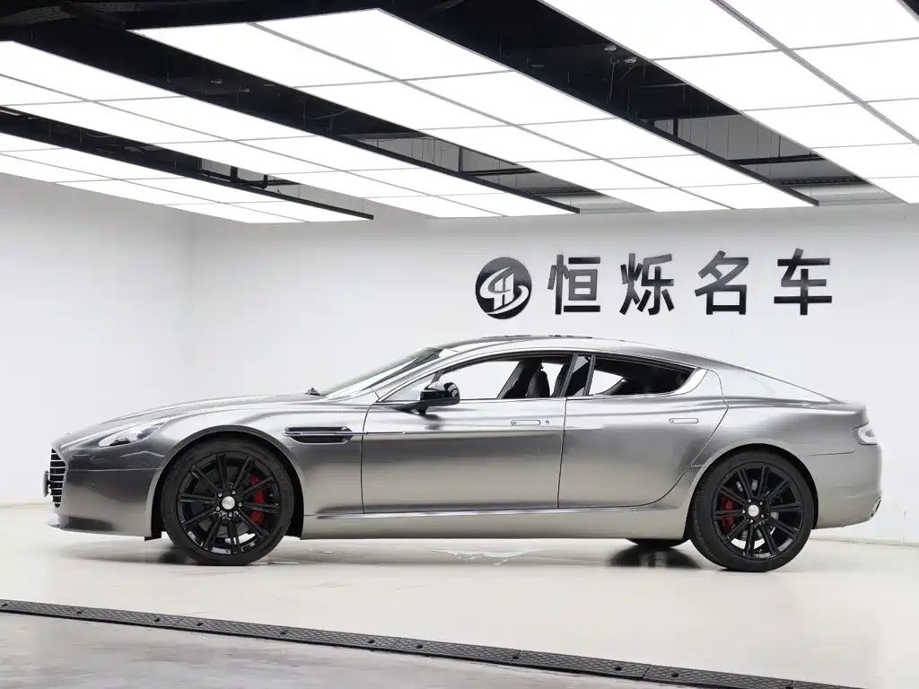 Aston Martin Rapide — миниатюра 24