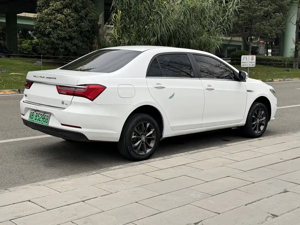 BYD Qin NEV — миниатюра 6